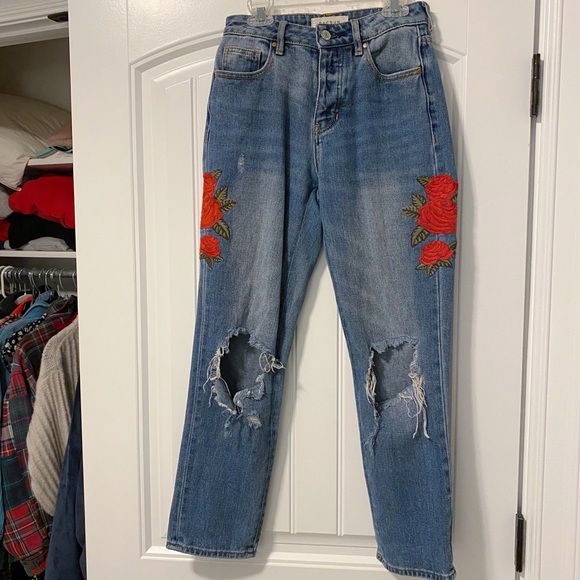 π₯PACSUN EMBROIDERED MOM JEANπ₯ - Picture 5 of 6